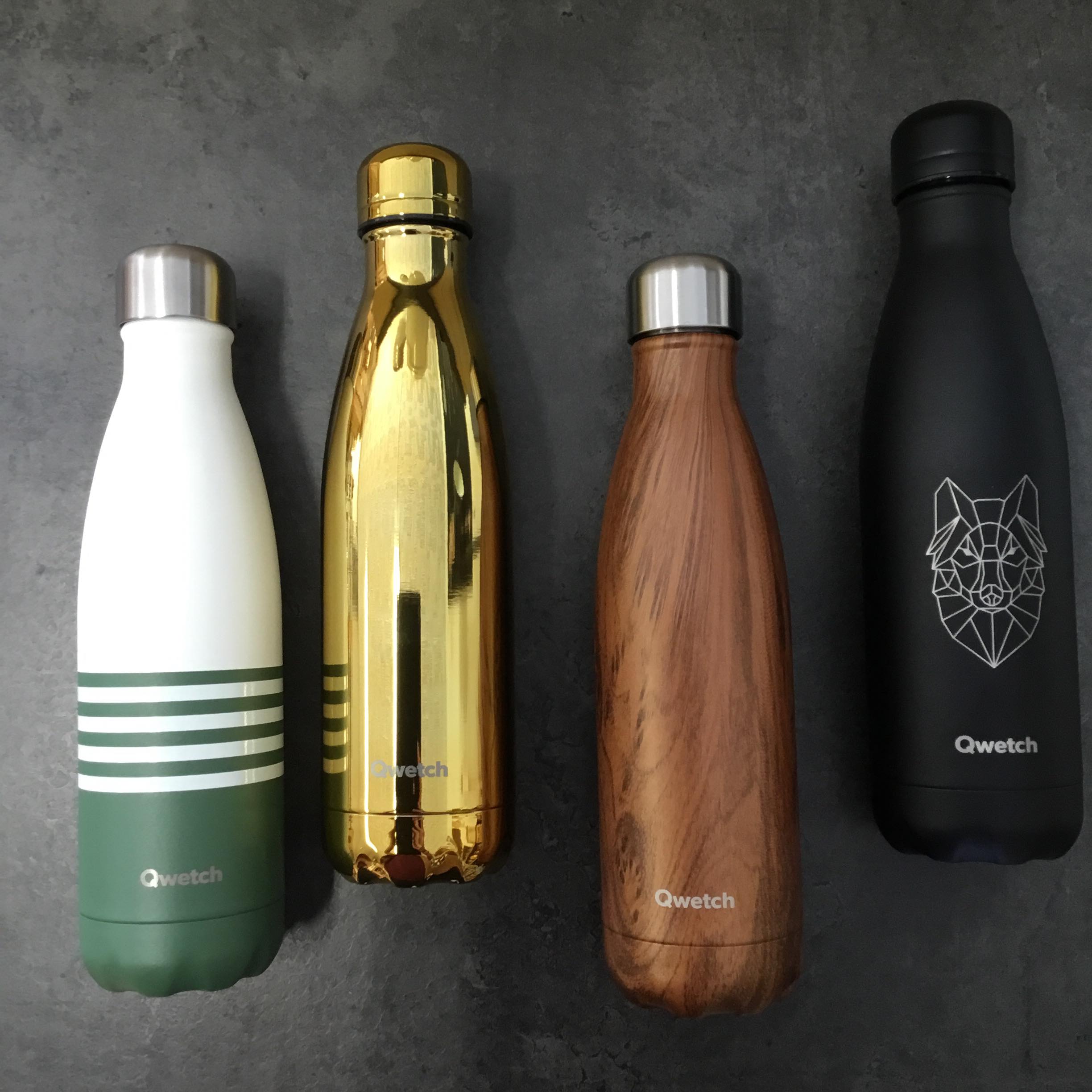 Gourdes isothermes de la marque française QWETCH. Disponibles en 260ml, 500ml, 750ml et 1L elles sont isothermes et peuvent contenir le chaud jusqu